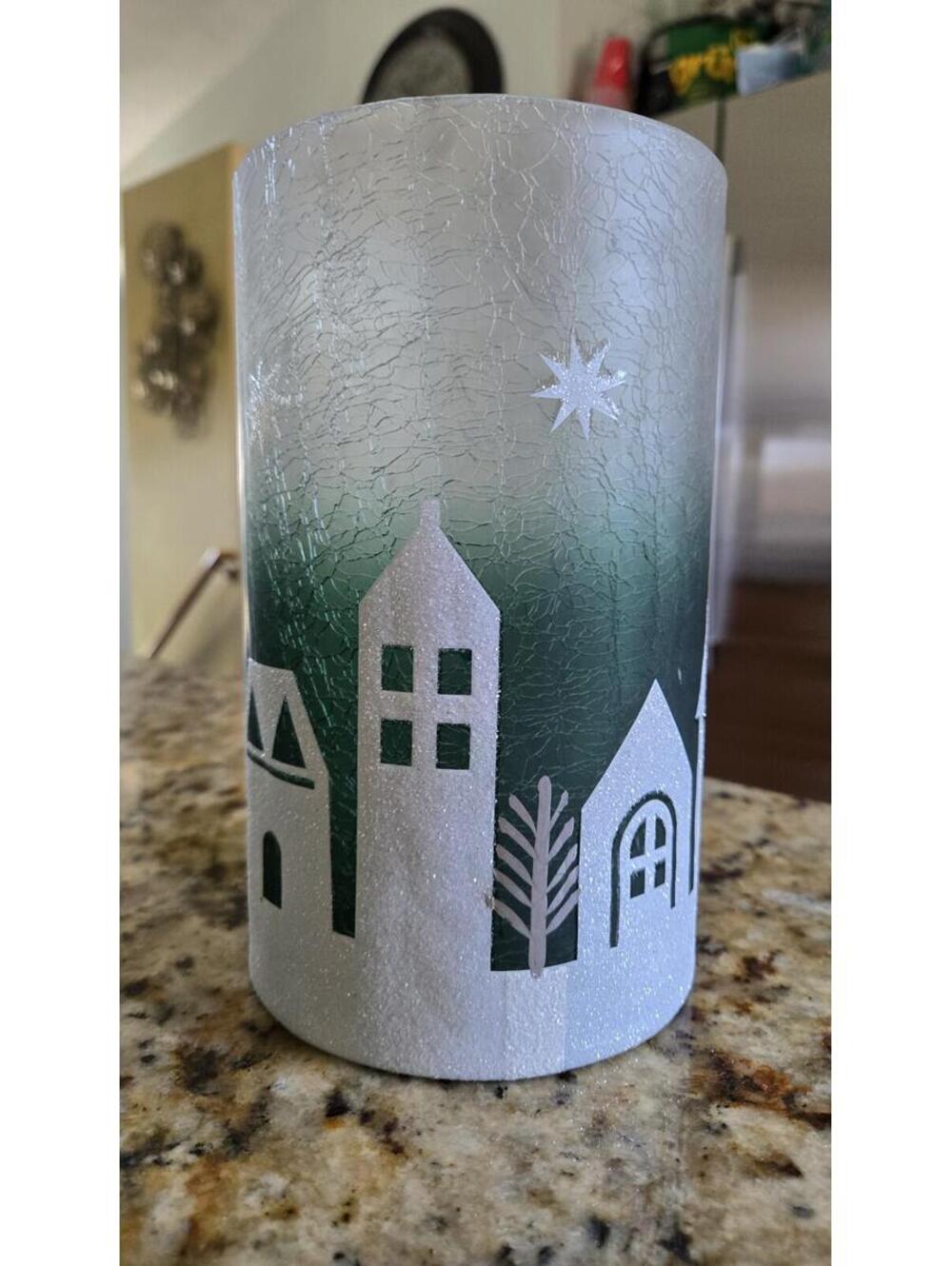 Yankee Candle 8 in Holder in Crackled Winter Village Green White Silver NWOB